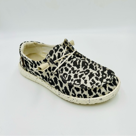 Hey Dude shoes Wendy Woven Cheetah Slip on shoes comfort shoes women size 7 - Picture 1 of 10